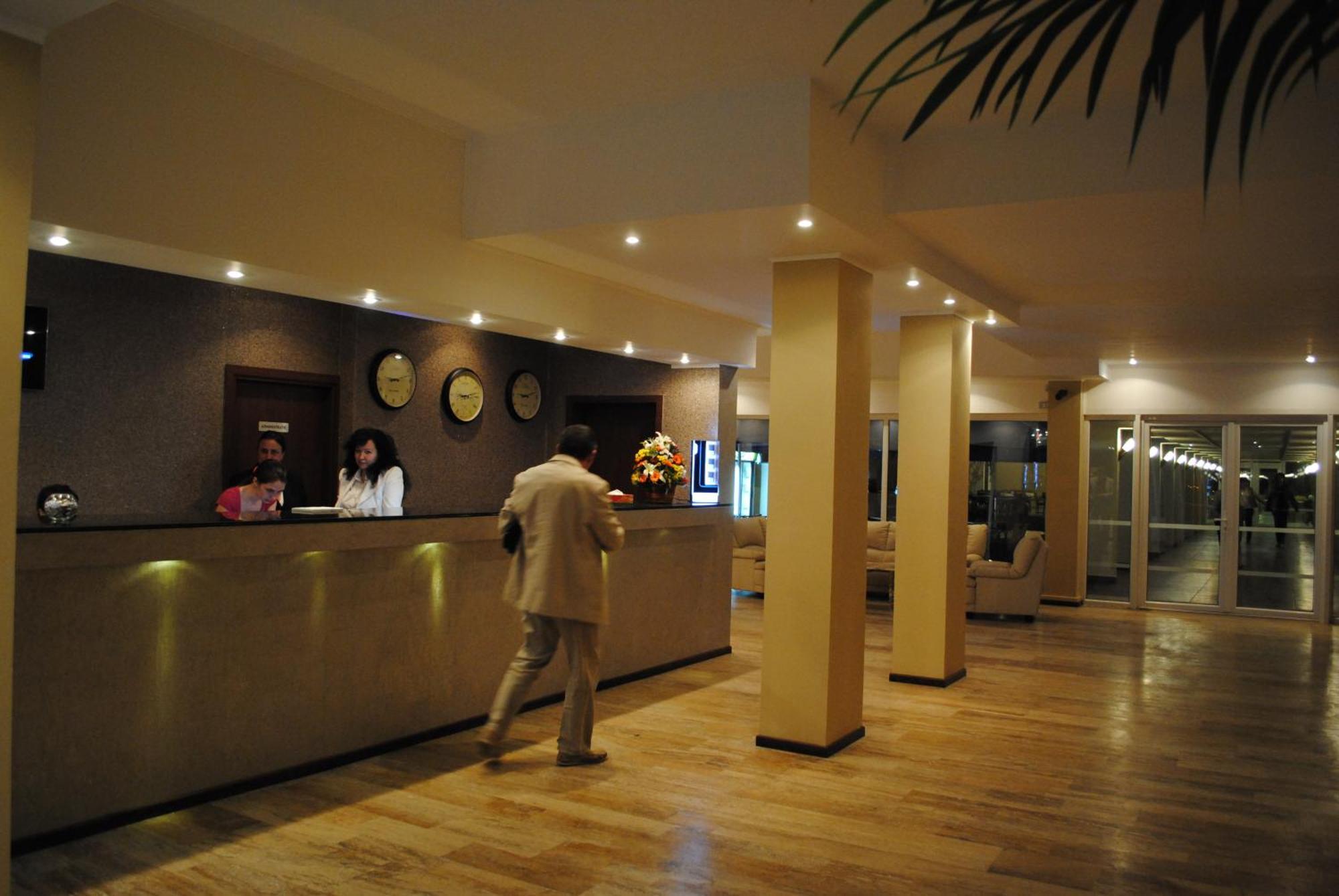 Complex Mediteranean ママイア エクステリア 写真